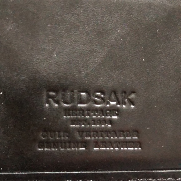 Passport case - Picture 4 of 11